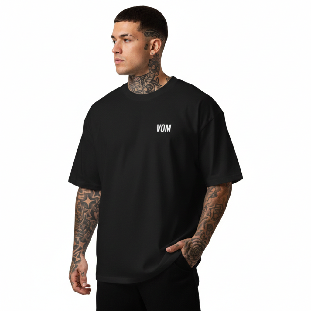 camiseta oversize unisex con cuello alto y diseño raza guaraní